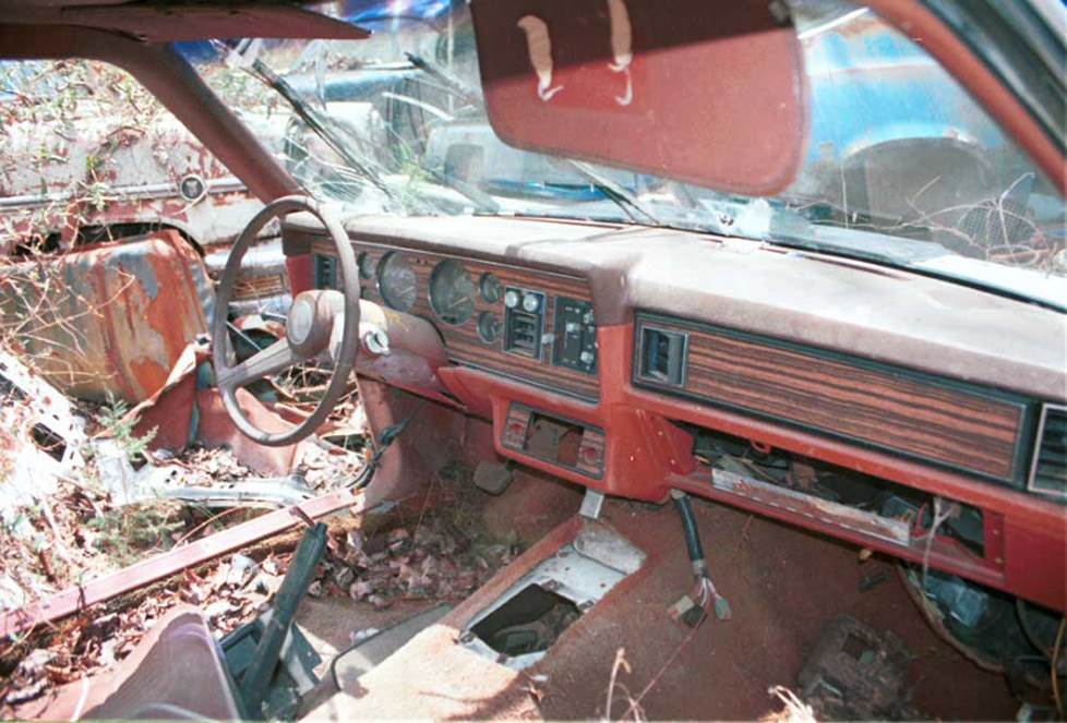 radio junkyard