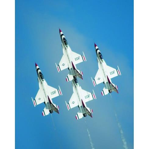 Even though these jets were far away, the precision optics of the Nikon AF-S 55-300mm zoom lens captured them with minimal distortion and color anomalies