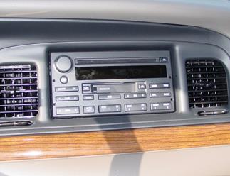 Ford Crown Victoria radio
