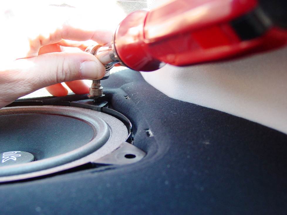 BMW 3 series rear deck speakers