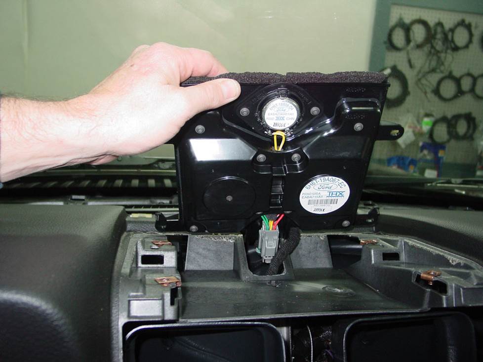 lincoln navigator center dash speakers