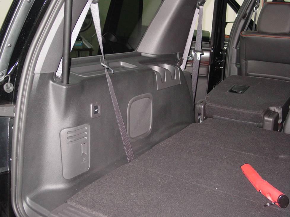 lincoln navigator rear cargo subwoofer