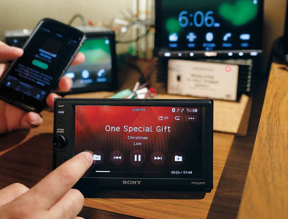 Testing the Sony XAV-AX1000 and Sony XAV-AX5000 car stereos