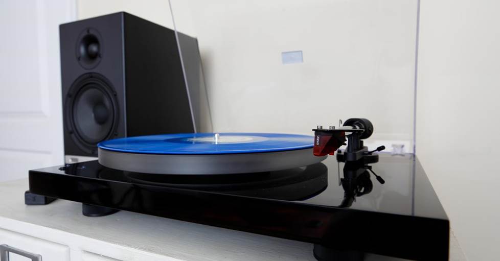 Audioengine HD6/Pro-Ject DC Esprit/Phono Box Bundle