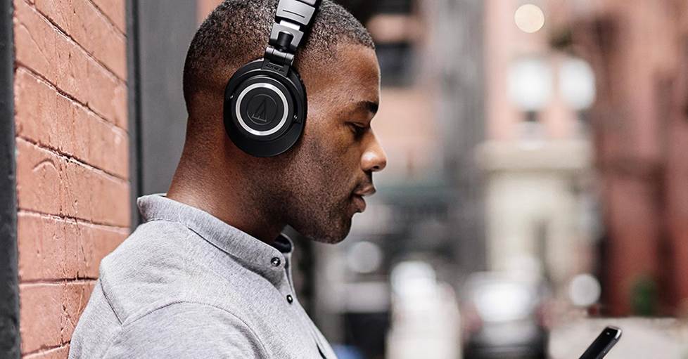 Audio-Technica ATH-M50xBT Over-ear wireless Bluetooth® headphones