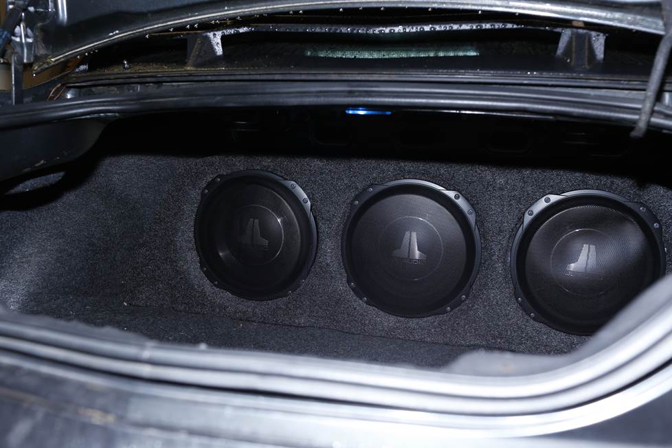 Custom subwoofer box