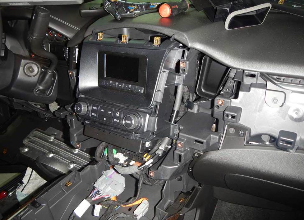 chevy suburban factory radio