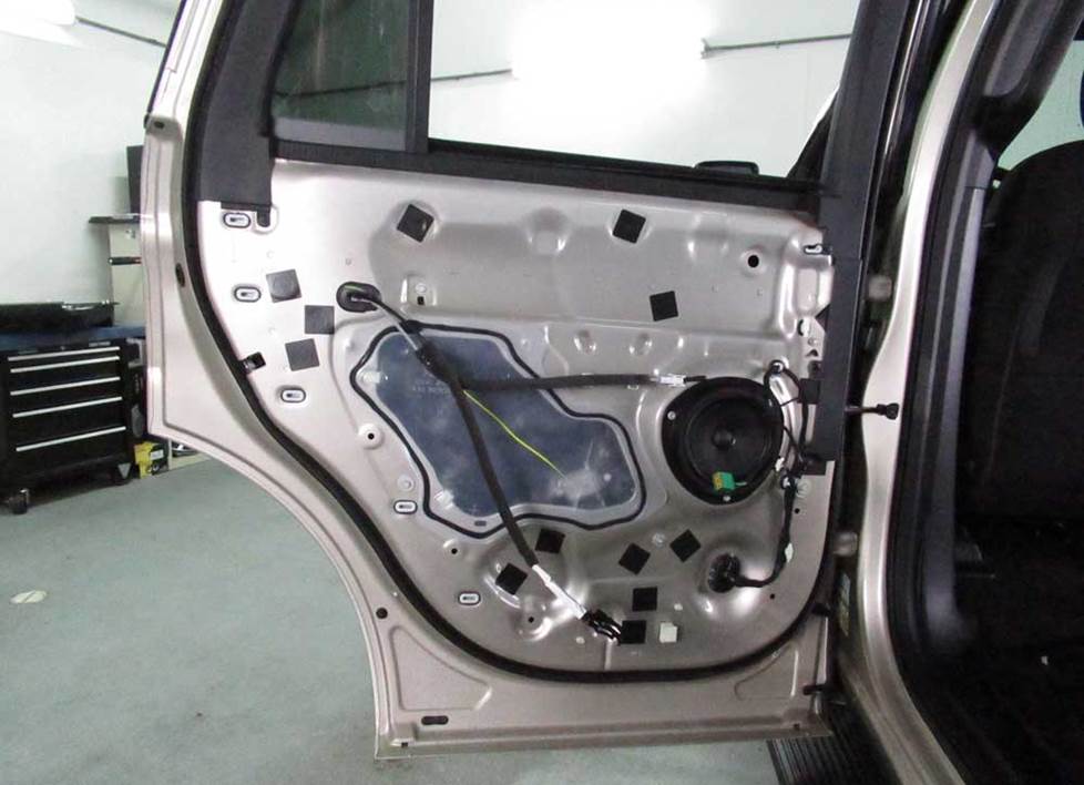 ford expedition rear door woofers