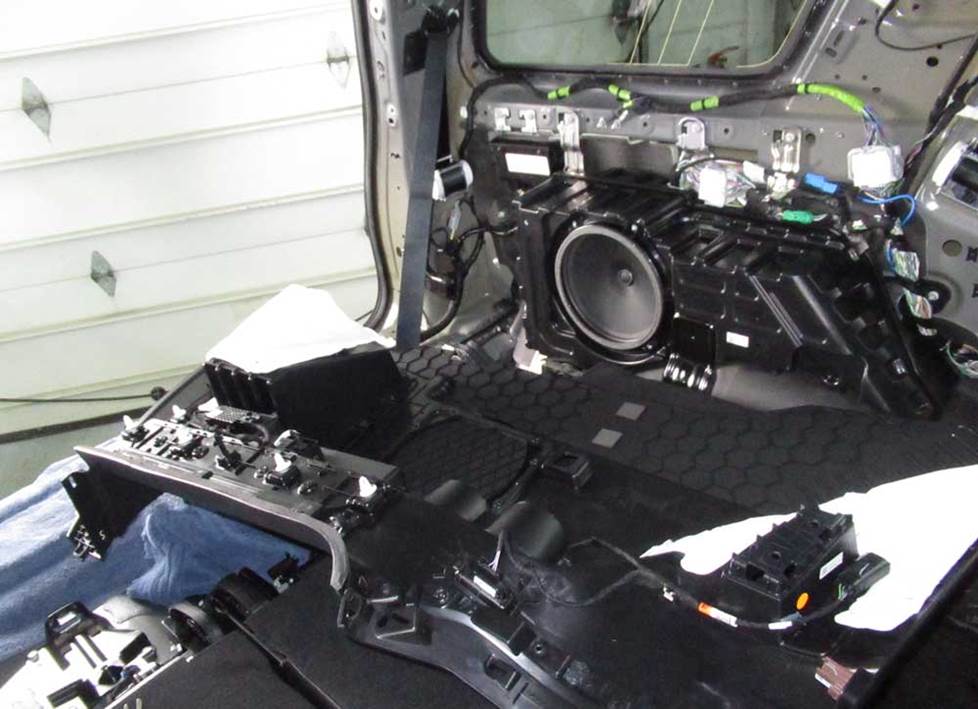 ford expedition rear subwoofer