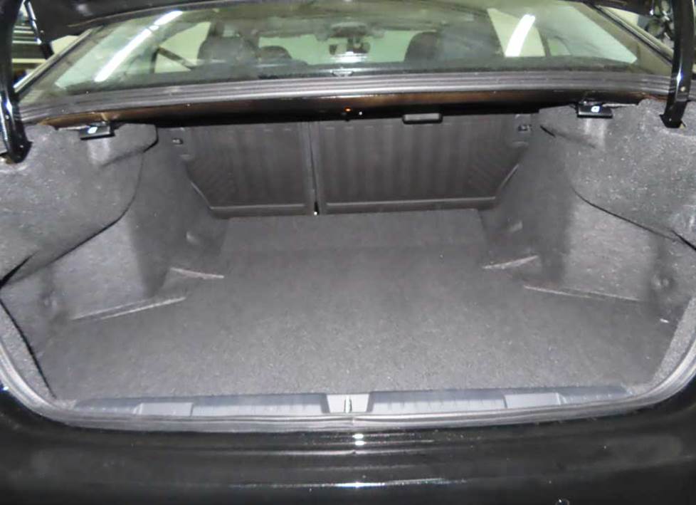 subaru legacy trunk