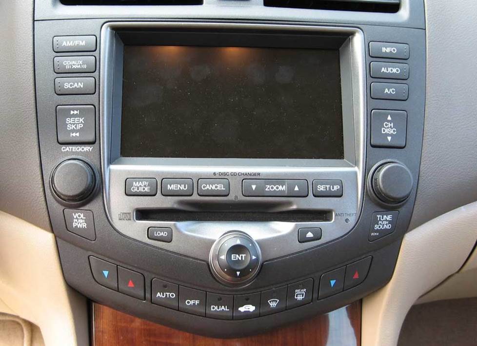 Accord stereo with navigation