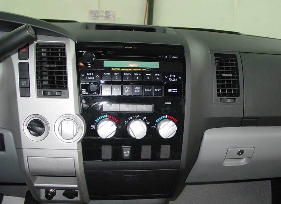 Toyota Tundra factory stereo