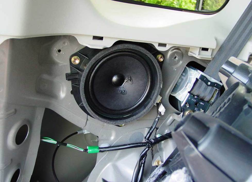Scion xB rear speakers