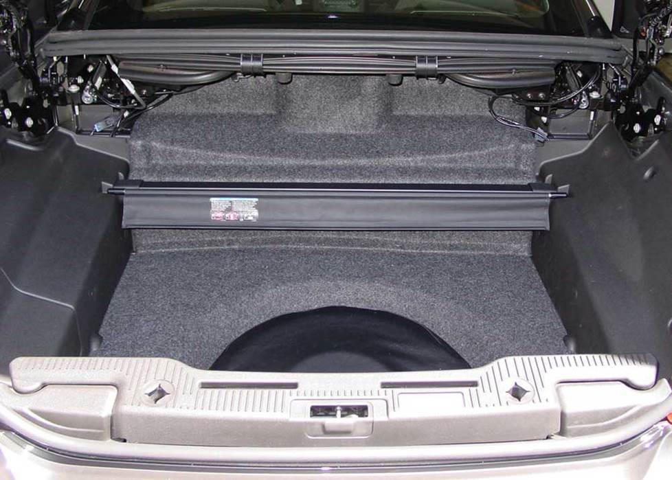 Pontiac G6 sedan trunk