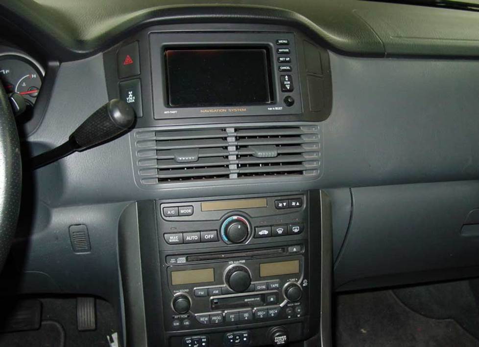 Honda Pilot receiver with navigation