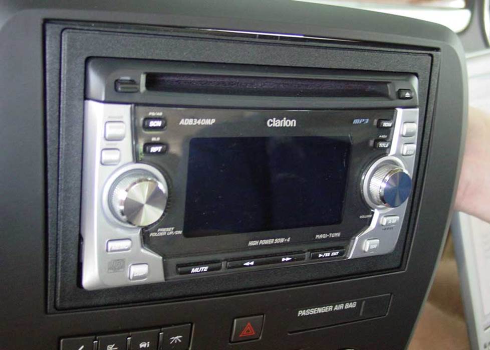 buick enclave with aftermarket radio