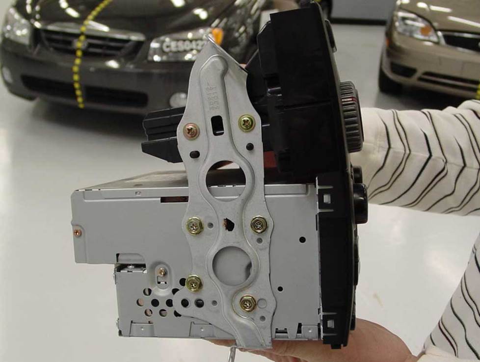 Lexus IS 300 radio