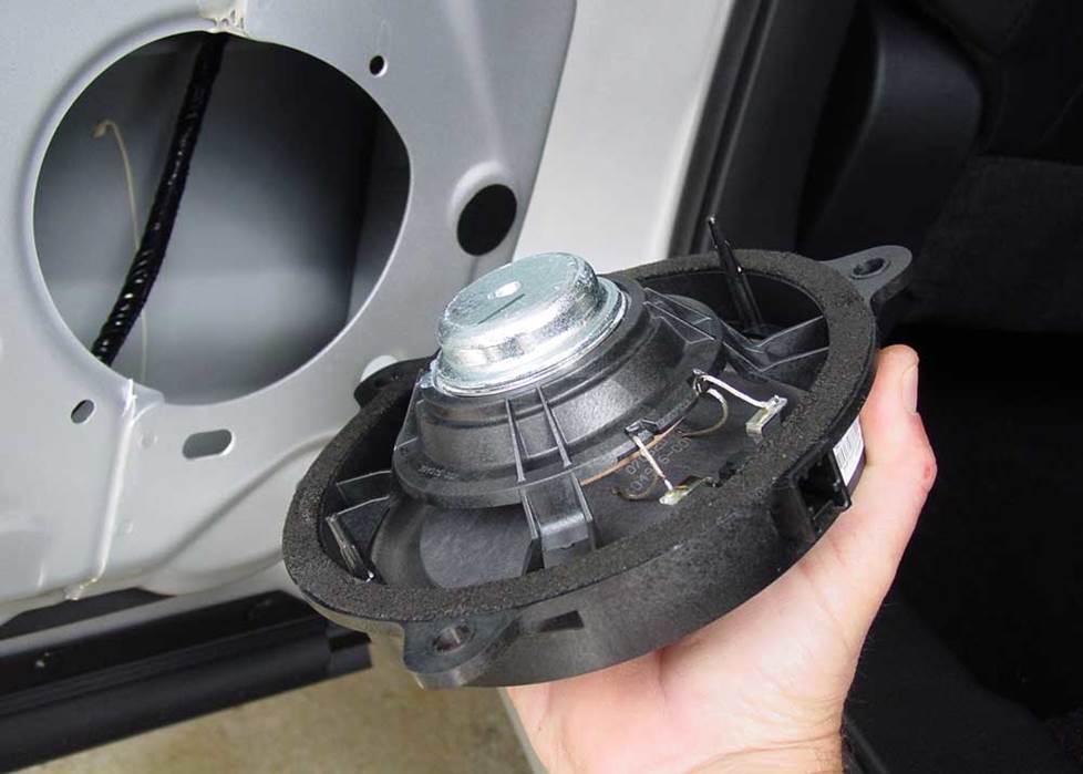 nissan rogue rear door speaker removal