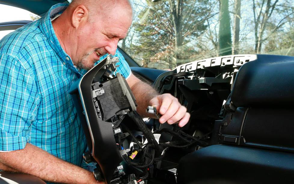 Removing the headunit