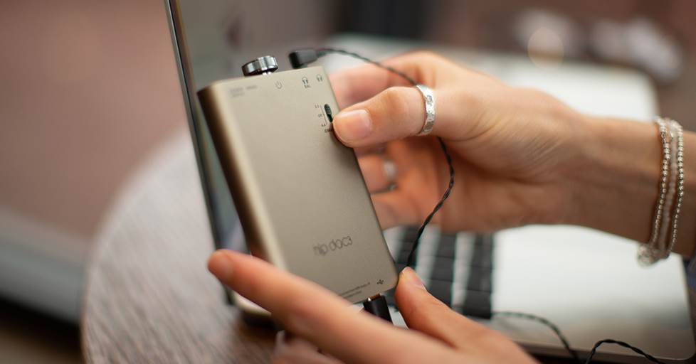iFi Audio hip-dac 3 Portable USB DAC and headphone amplifier