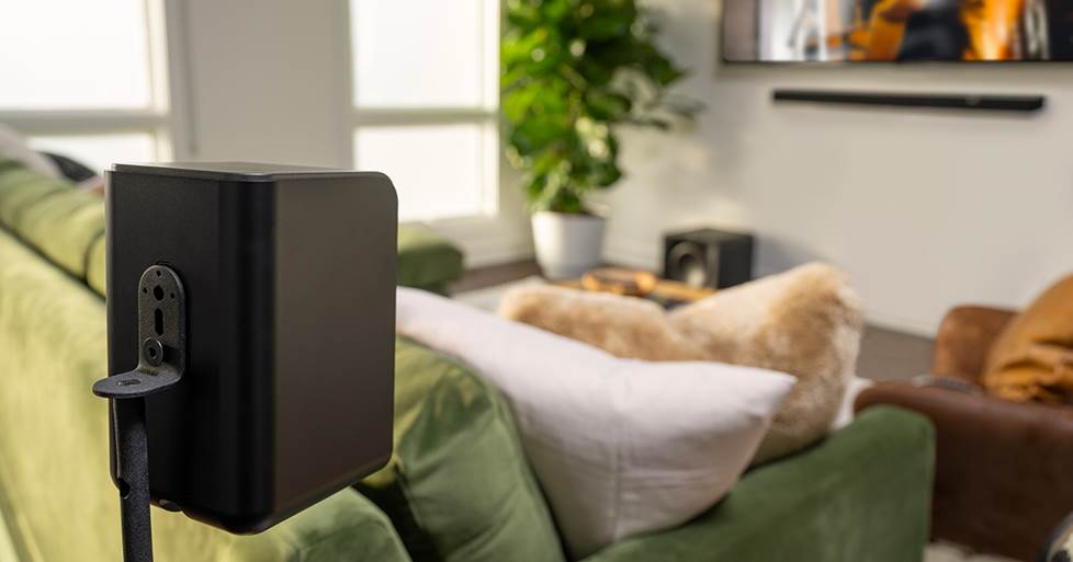 Wireless surround speaker on a stand