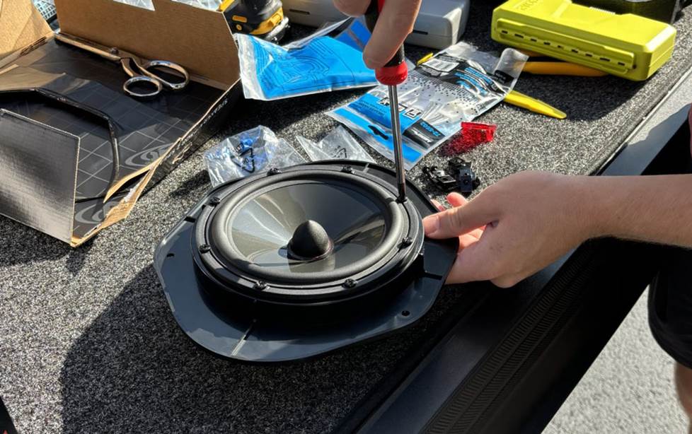 Chappy JL audio speaker and bracket installation