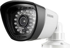 The Samsung SDS-P4042 kit includes four cameras with infrared sensors for low-light viewing.