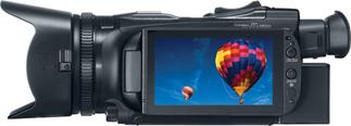 The Canon VIXIA HF G30 features a lush 3.5" OLED touchscreen display