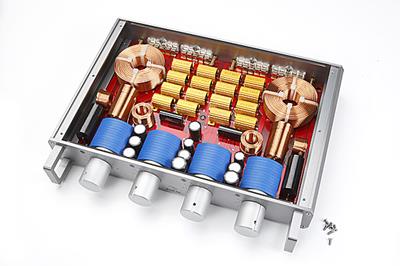 The Crossblock features heavy-duty hand-made coils and capacitors