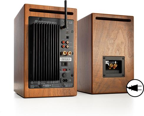 Audioengine's HD6 speakers offer analog and digital inputs, plus an antenna for top-notch Bluetooth® streaming.