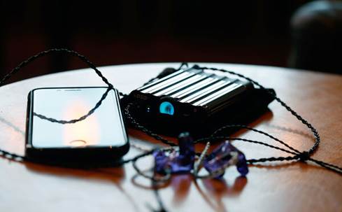 xDSD with phone and earbuds