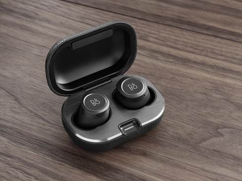 Bang & olufsen E8 2.0 in case