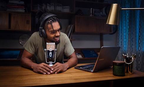 AKG Podcaster Essentials