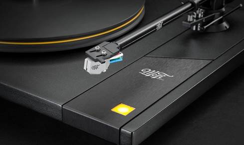The American-made MoFi Electronics Foundation looks every bit as good as it sounds.