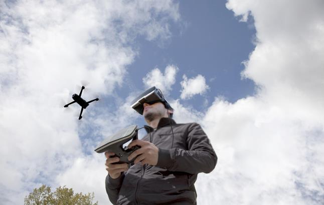 The included CockpitGlasses offer an immersive flying experience.