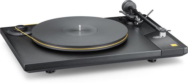 The American-made Mobile Fidelity StudioDeck looks every bit as good as it sounds.
