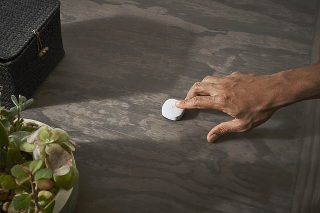 Samsung SmartThings Button offers one-touch smart home control.