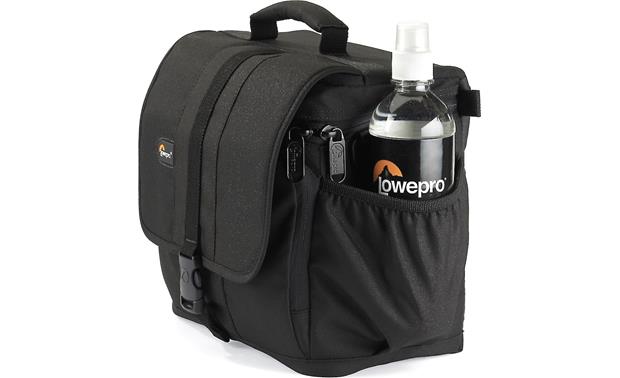 Camera Kit for Hybrid- and DSLR-sized Cameras LowePro Adventura 170 external stretch pocket in use
