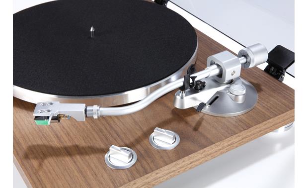 Audioengine HD6/TEAC TN-400S Bundle S-shaped tonearm with universal headshell for improved tracking