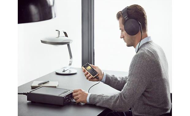 Sony NW-WM1Z Premium Walkman® Combine with Sony MDR-Z1R headphones and a Sony TA-ZH1ES headphone amplifier/DAC/preamp for a personal high-res audio system (headphones and DAC available separately)