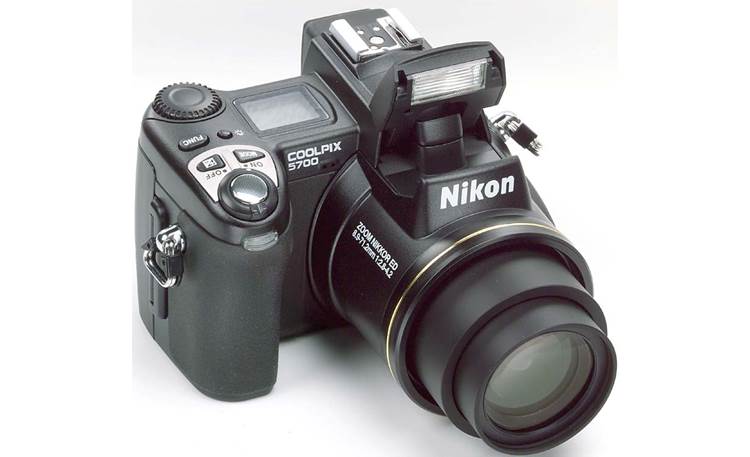 Nikon COOLPIX 5700 Right (zoom extended)