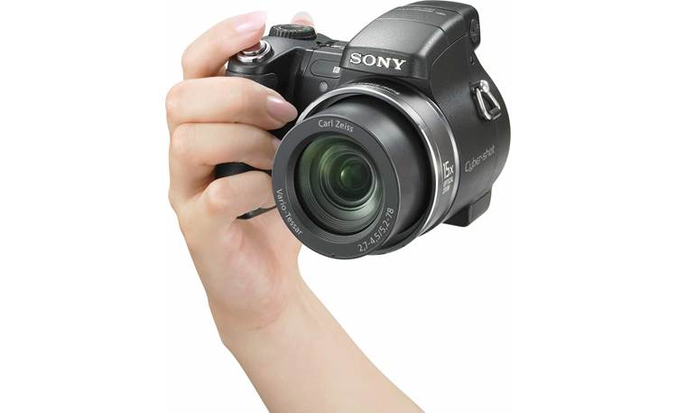 Sony Cyber-shot DSC-H7 In hand