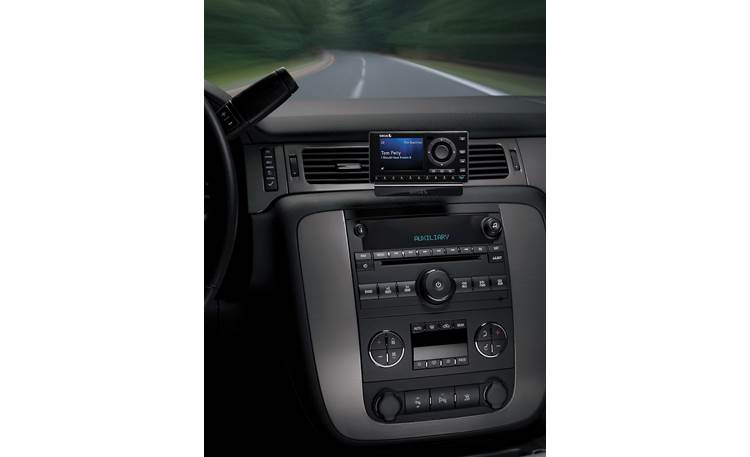 Sirius Starmate 8 Use the included vehicle kit to play satellite radio in your car