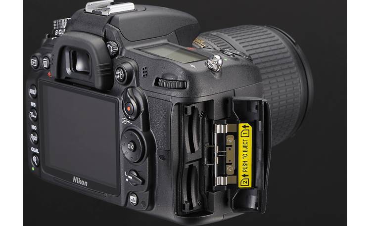 Nikon D7000 Long Zoom Kit Dual memory card slots for flexibility in the field