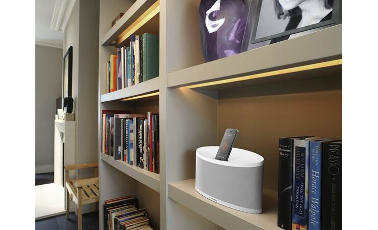 Bowers & Wilkins Z2 White -living room (iPhone not included)