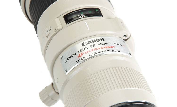 Canon EF 400mm f/5.6L Canon badge (close-up)