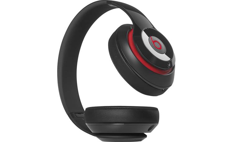 Beats by Dr. Dre® Studio® 2.0 Angled view