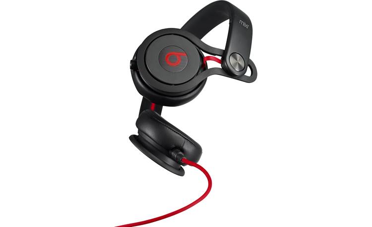Beats by Dr. Dre® Mixr® Rotating earcups for DJ use