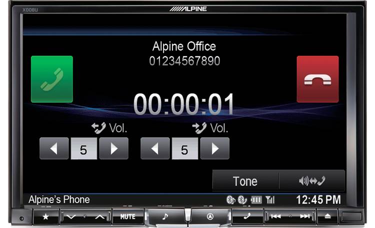 Alpine X008U Large buttons for volume and dialing make it easy to place and recieve calls
