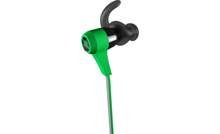 JBL Synchros Reflect BT Sport ear tips offer a secure fit